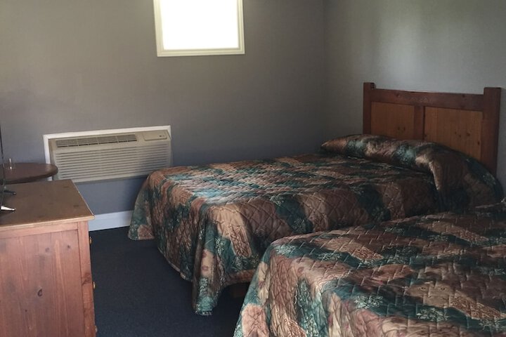 Room 27 of 34