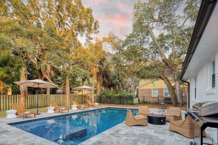 Sawyer by Avantstay Stunning Isle of Palms Home w / Pool!