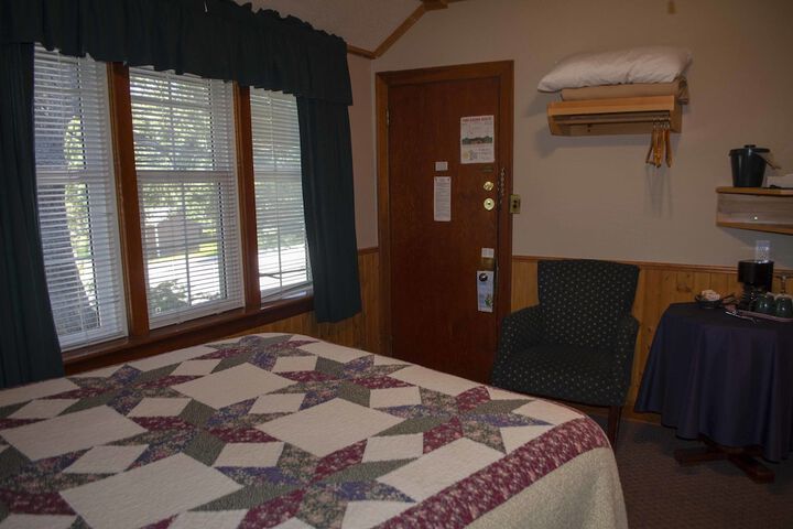 Crandell Mountain Lodge