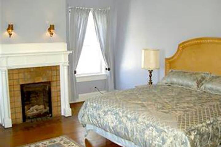 Simply Divine Bed and Breakfast