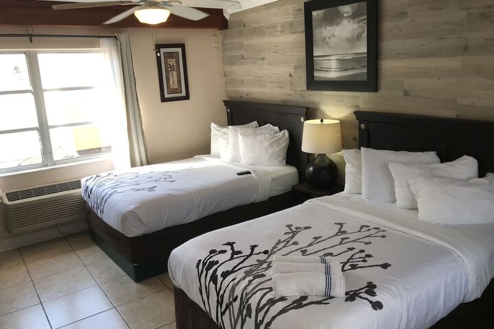 Schooner Hotel