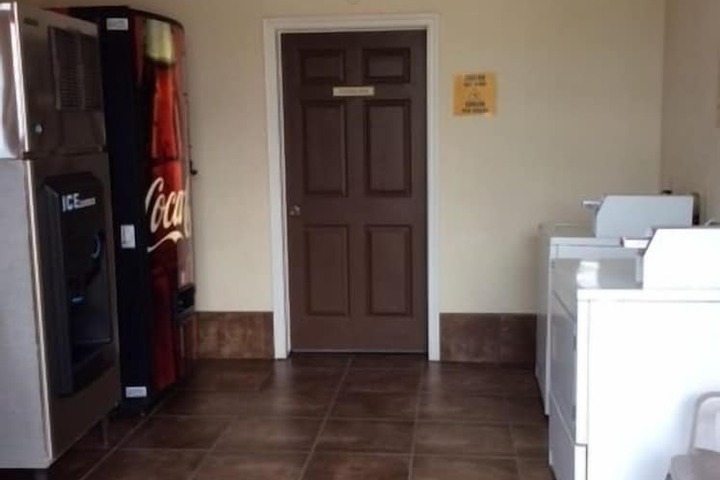 Room 30 of 72