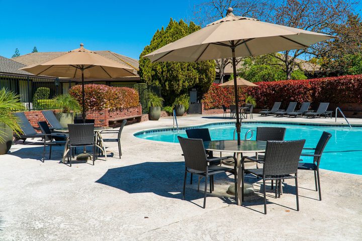 Pool 5 of 73