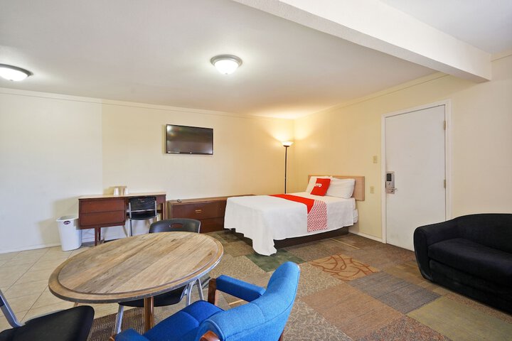 Room 15 of 30
