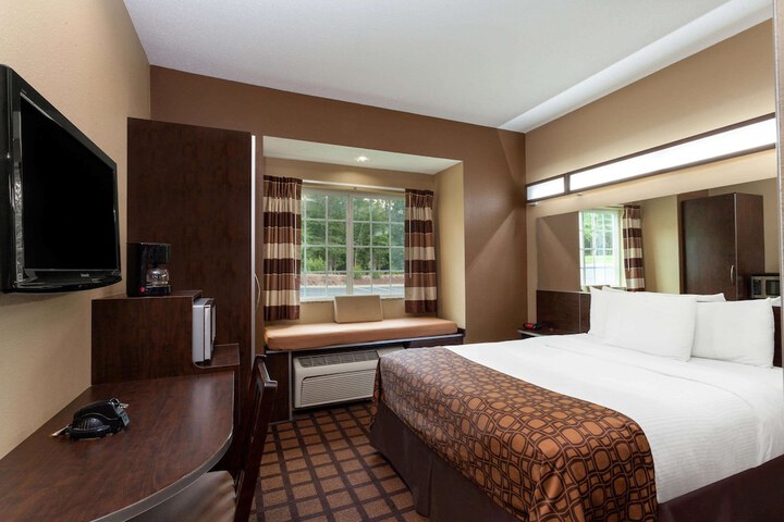 Room 17 of 17