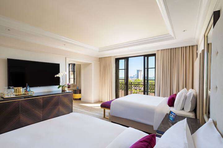 Room 46 of 115