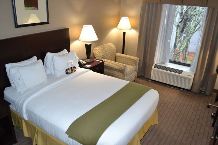 Room 9 of 41