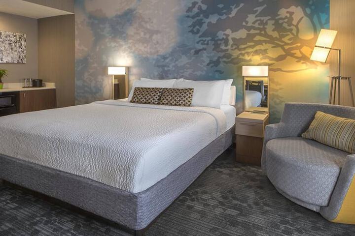 Courtyard by Marriott Cleveland Westlake