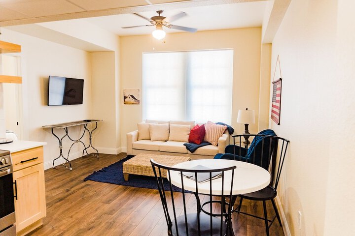 Room 146 of 220