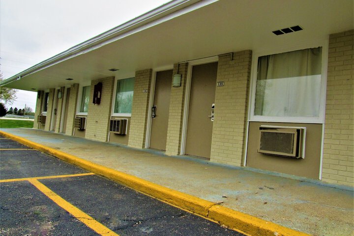 Hotel 4 of 34