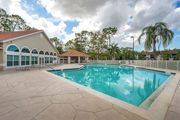 3 Mi to Beaches: Naples Condo w / Pool Access!