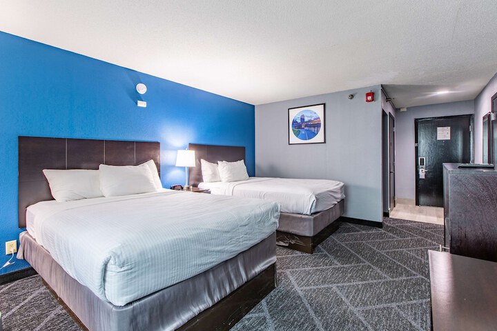 Room 35 of 72