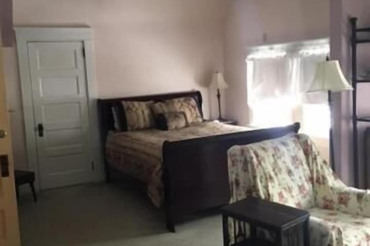 Victorian Charm Inn