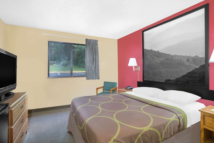 Room 7 of 15