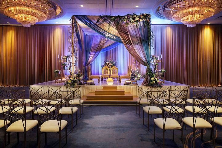 Ballroom/Hall 84 of 89