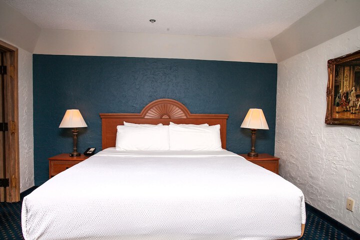 Chateau Hotel and Conference Center