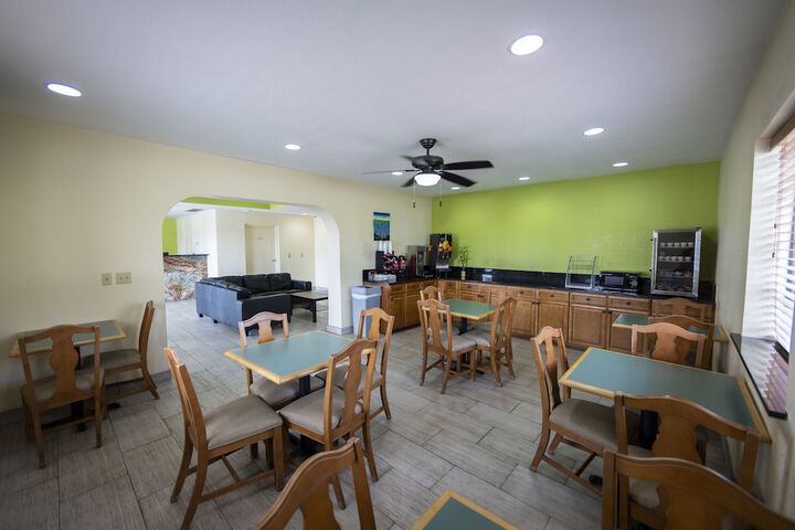 Ocean Breeze Inn