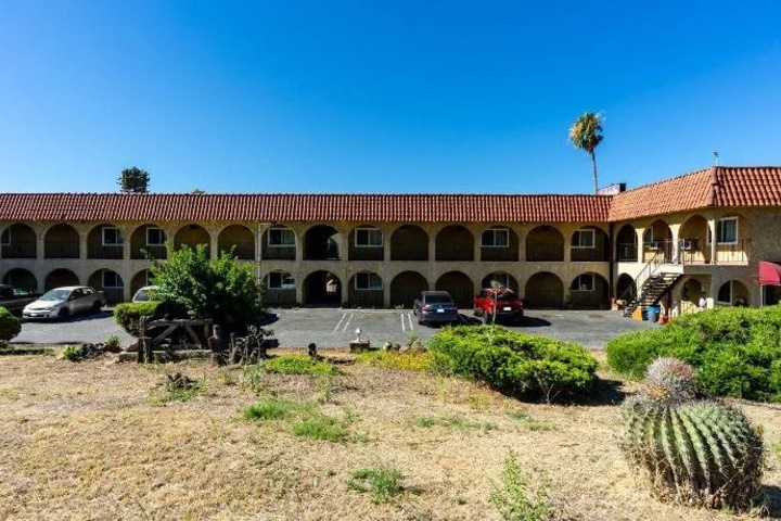 OYO HOTEL BANNING I 10