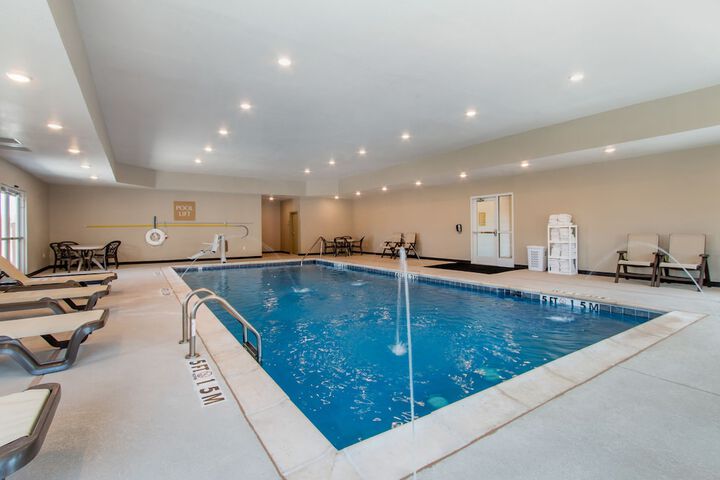 Pool 6 of 37