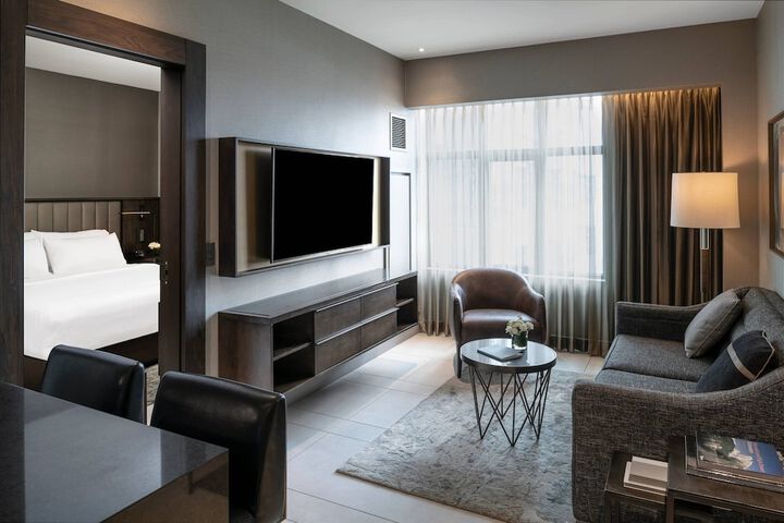 Room 52 of 118
