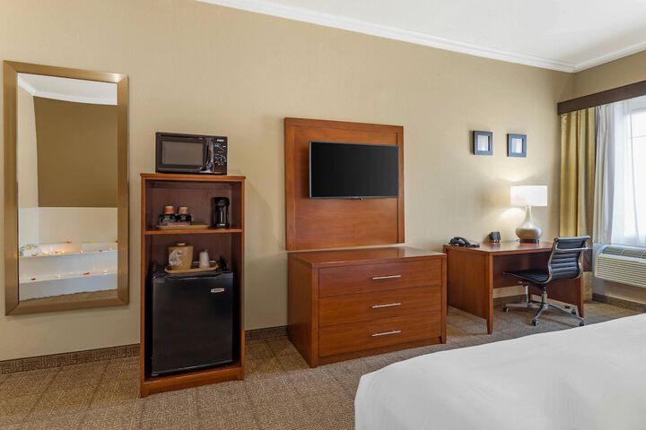 Comfort Suites Deer Park Pasadena