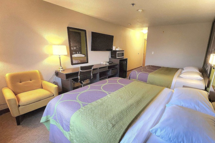 Room 13 of 27
