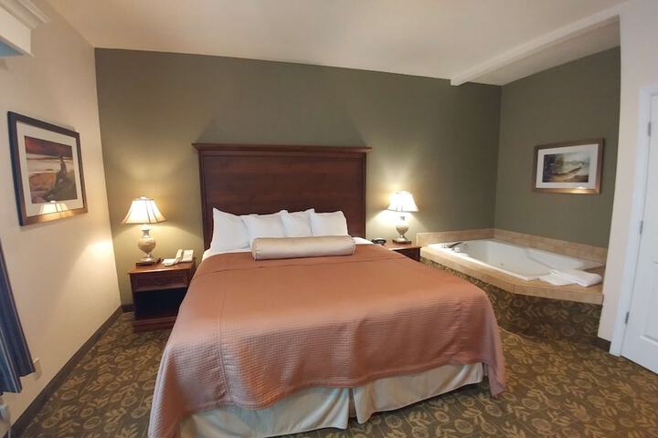 Room 15 of 48