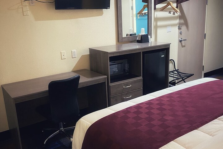 Room 15 of 23