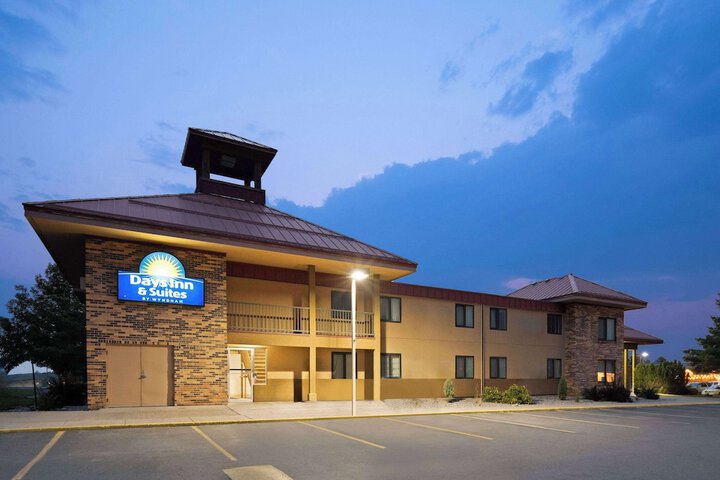 Days Inn & Suites by Wyndham Bozeman