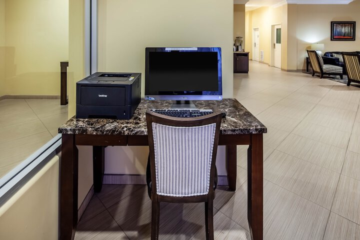 Business Center 22 of 22