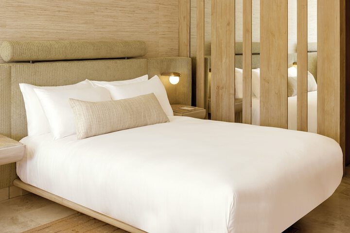 Room 2 of 16