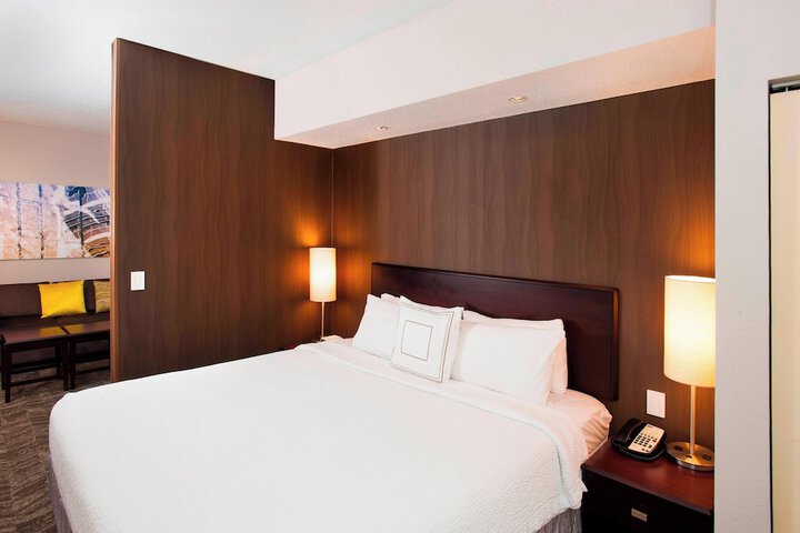 Room 30 of 53