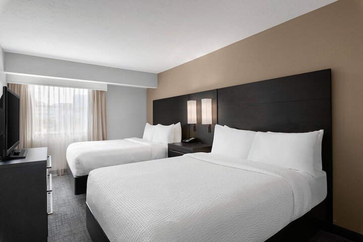 Room 21 of 35