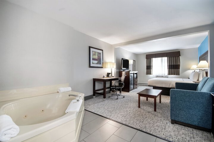 Baymont by Wyndham Marinette
