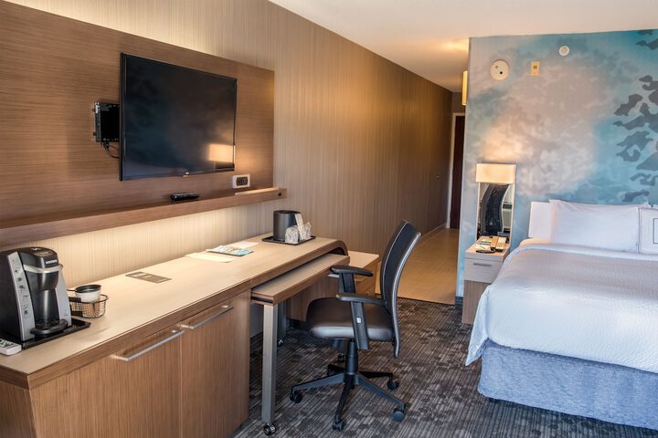 Room 19 of 39