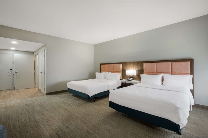 Room 20 of 34
