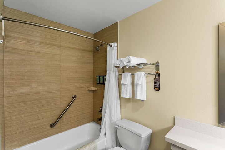 Room 17 of 31