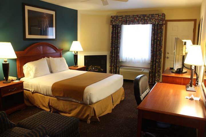 Holiday Inn Express Mackinaw City by IHG
