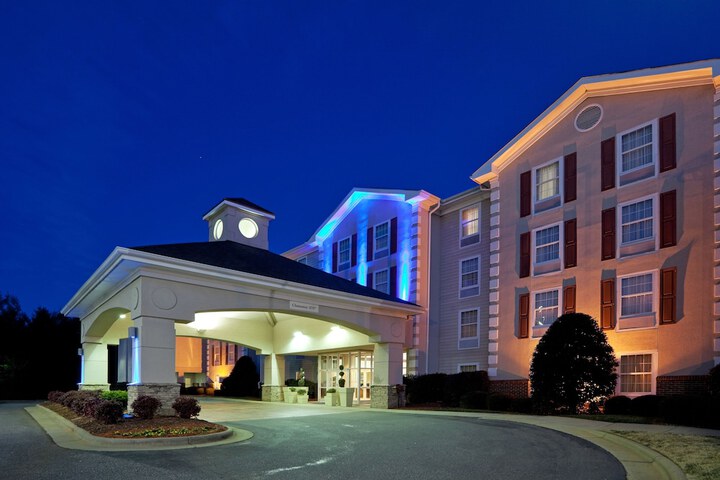 Holiday Inn Express Hotel & Suites Conover (Hickory Area) by IHG