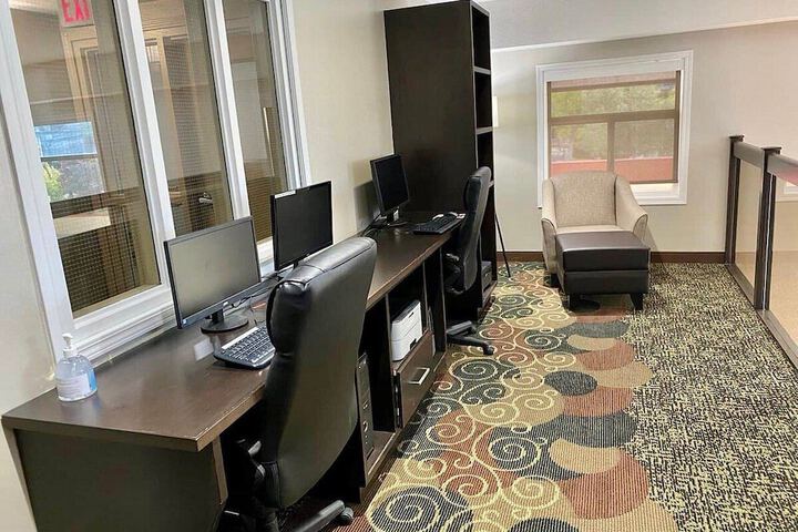 Business Center 46 of 47