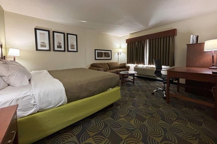 AmericInn by Wyndham Kewanee