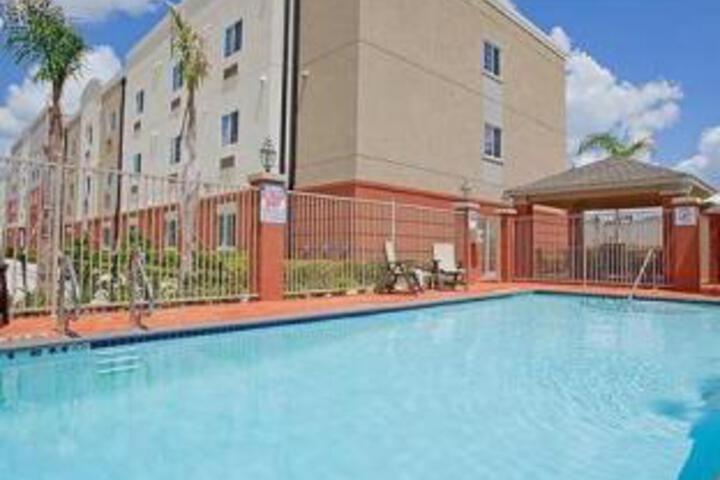 Pool 2 of 7