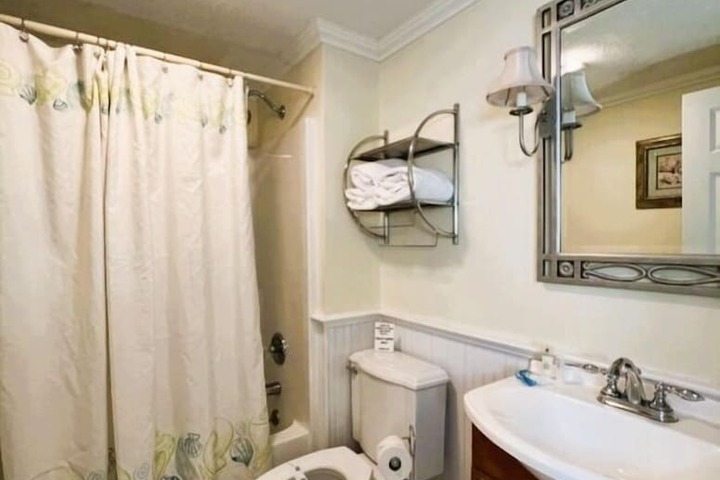 Room 133 of 230