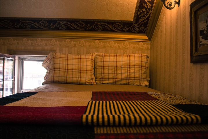 Room 45 of 223