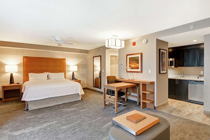 Room 25 of 60