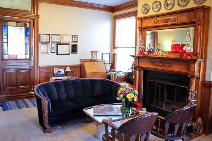 Room 11 of 24