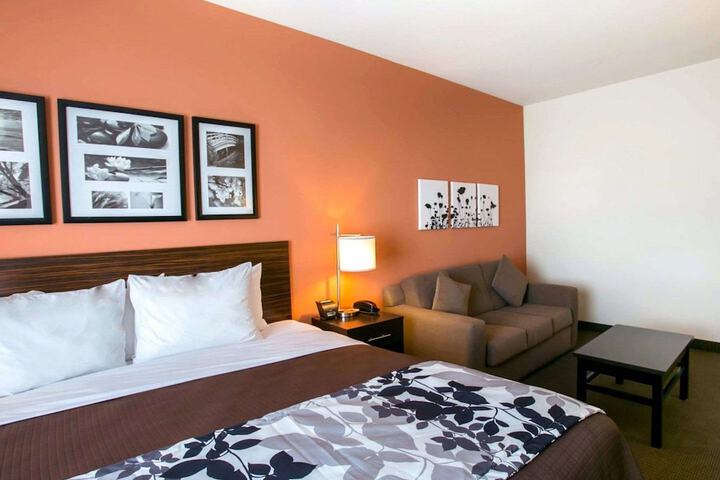 Room 34 of 74