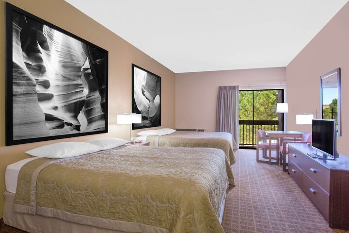 Room 25 of 31