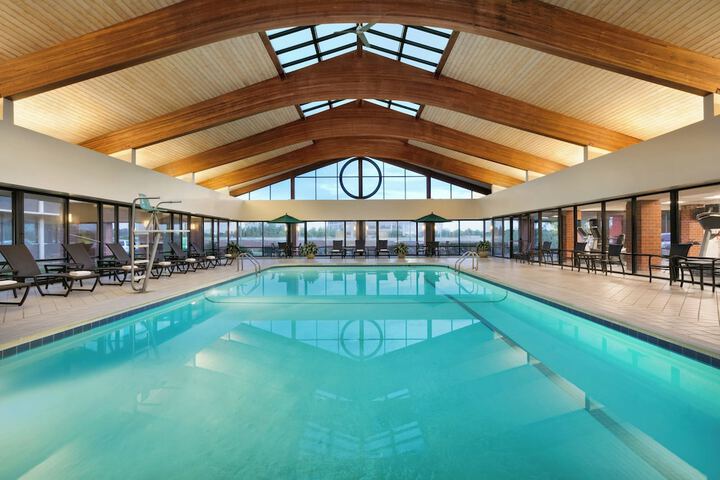Holiday Inn Washington-Dulles International Airport by IHG