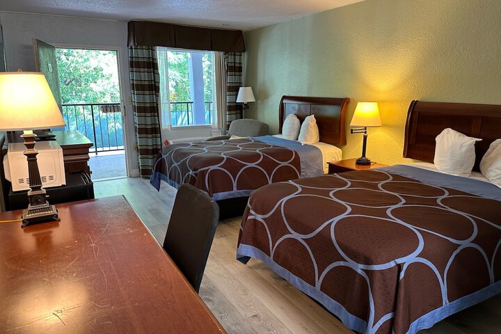 Room 19 of 29